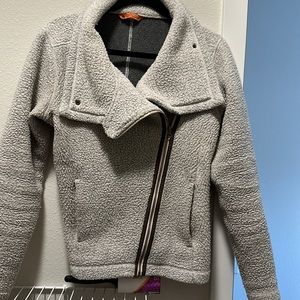 Basin and range jacket